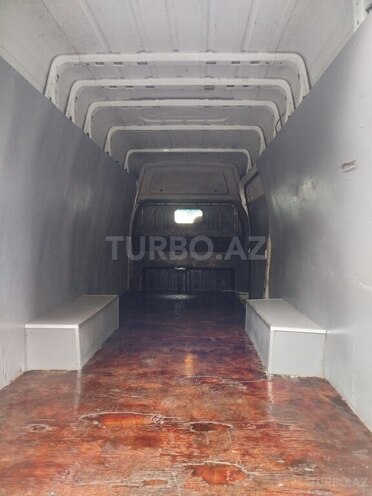 Ford Transit-7