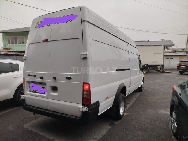 Ford Transit-4