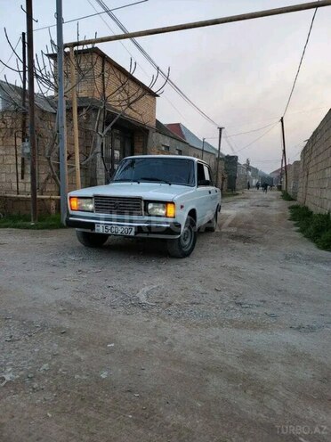 LADA (VAZ) 2107-2