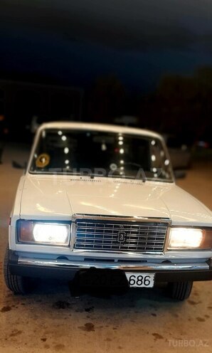 LADA (VAZ) 2107-1