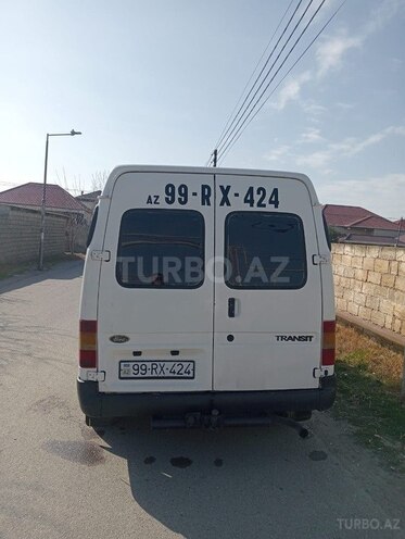 Ford Transit-2