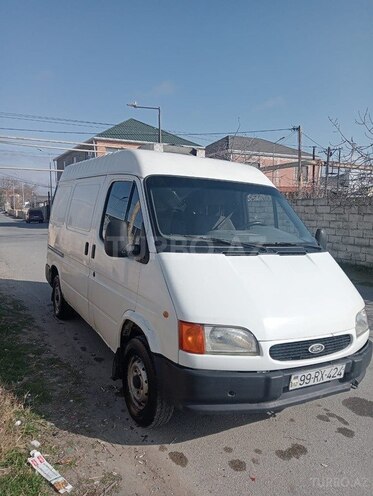 Ford Transit-5