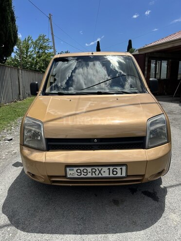 Ford Tourneo Connect-1