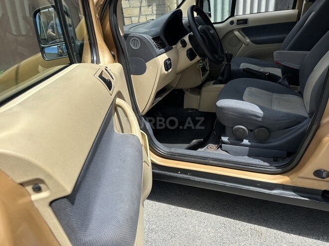 Ford Tourneo Connect-5