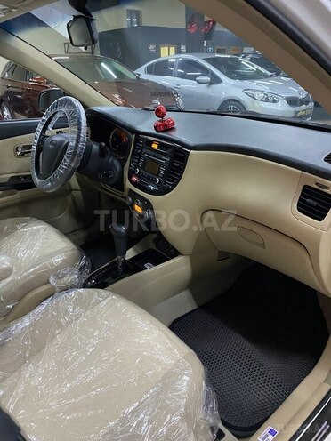 Kia Rio-9