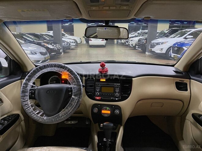 Kia Rio-10