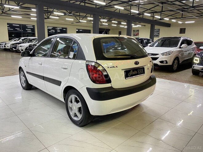 Kia Rio-4