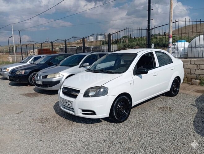 Chevrolet Aveo-1