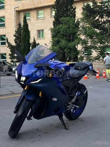 Yamaha R15 V4-2