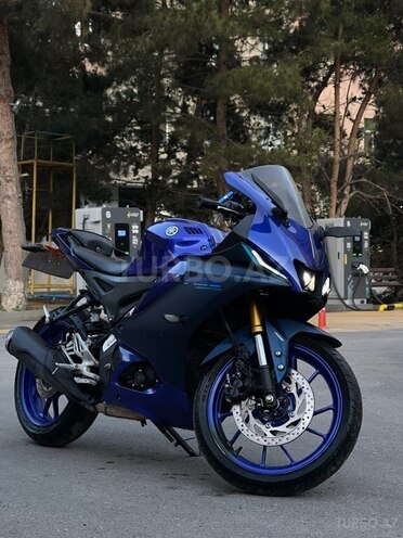 Yamaha R15 V4-1