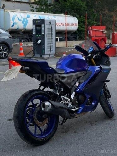 Yamaha R15 V4-5