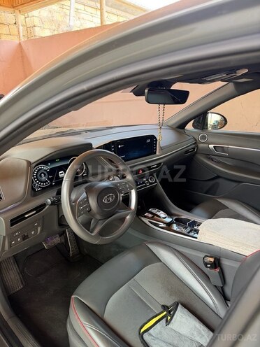 Hyundai Sonata-4