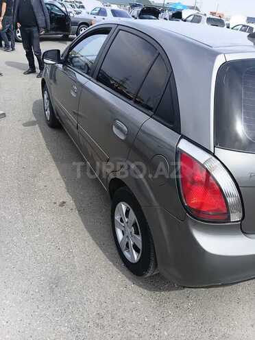 Kia Rio-4