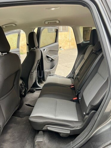 Ford Escape-13