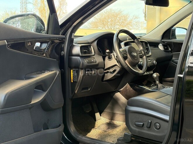 Kia Sorento-11