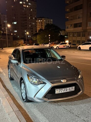 Toyota Yaris iA-12