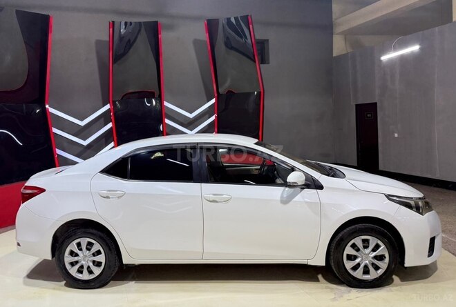 Toyota Corolla-4