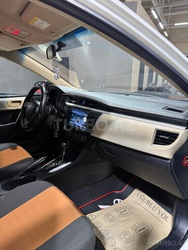 Toyota Corolla-12