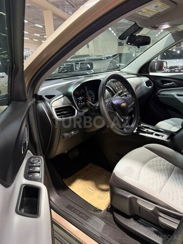 Chevrolet Equinox-12