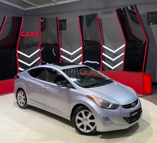 Hyundai Elantra-1