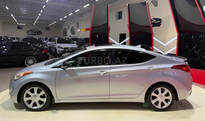 Hyundai Elantra-7