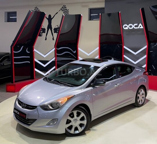 Hyundai Elantra-2