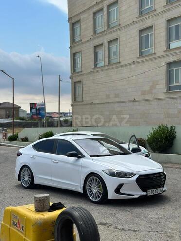 Hyundai Avante-15