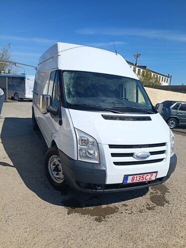 Ford Transit-3