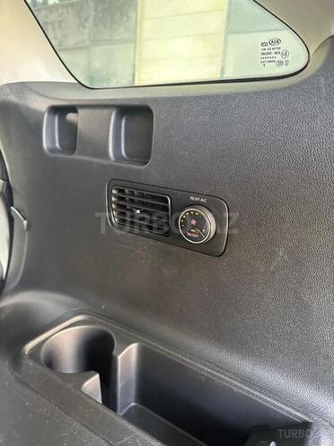 Kia Sorento-14
