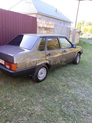 LADA (VAZ) 21099-8
