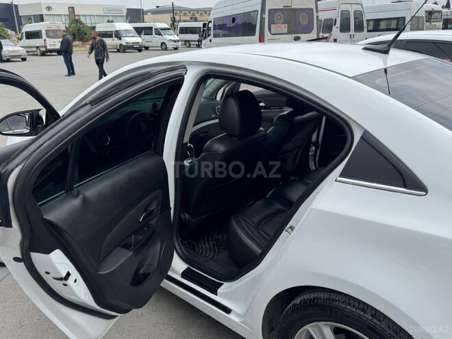 Chevrolet Cruze-6