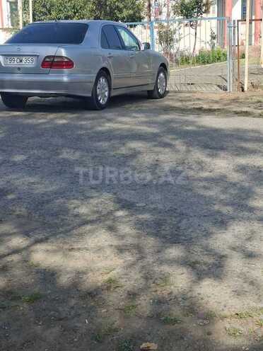Mercedes E 220-4