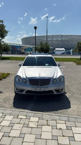 Mercedes E 240-2