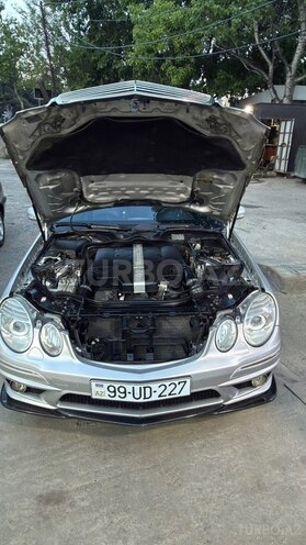 Mercedes E 240-10