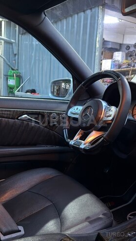 Mercedes E 240-11