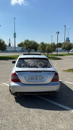 Mercedes E 240-6