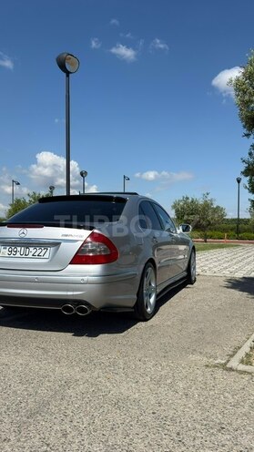 Mercedes E 240-5