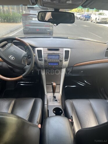 Hyundai Sonata-10