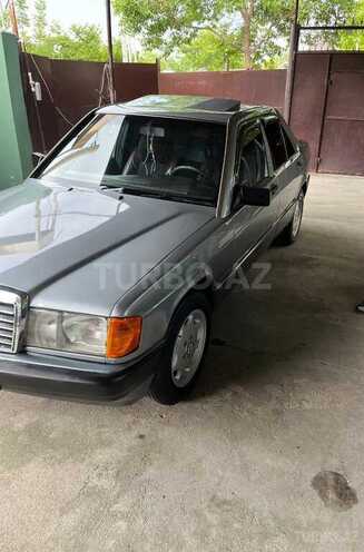 Mercedes 190-2