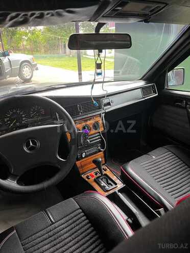Mercedes 190-4