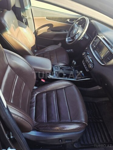 Kia Sorento-11