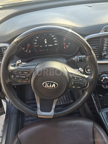 Kia Sorento-14