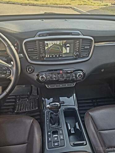 Kia Sorento-17