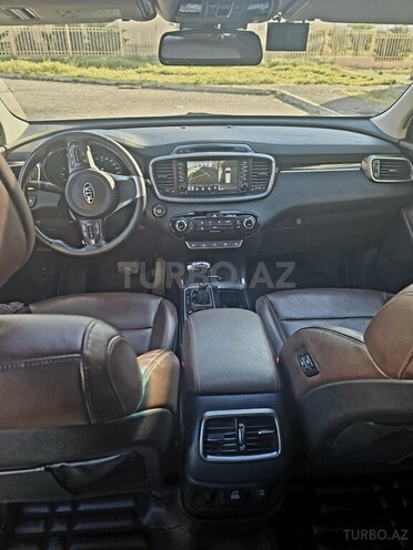 Kia Sorento-19