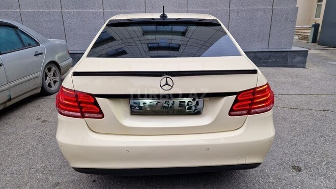 Mercedes E 220-2