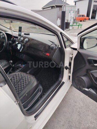 SEAT Ibiza-12