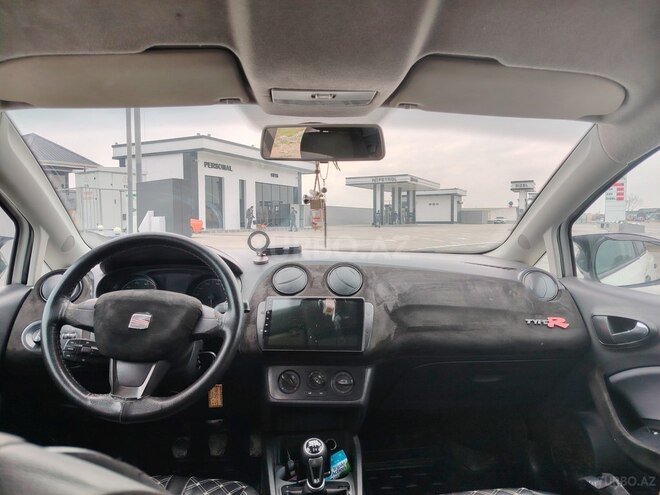 SEAT Ibiza-3