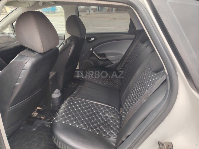 SEAT Ibiza-6