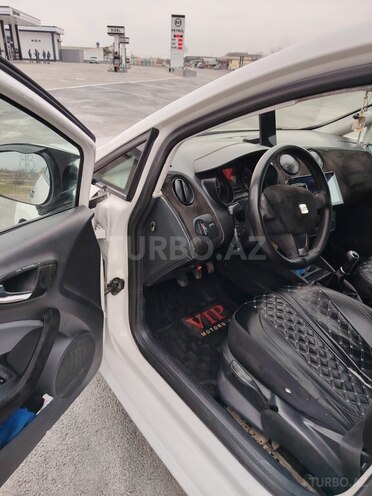 SEAT Ibiza-10