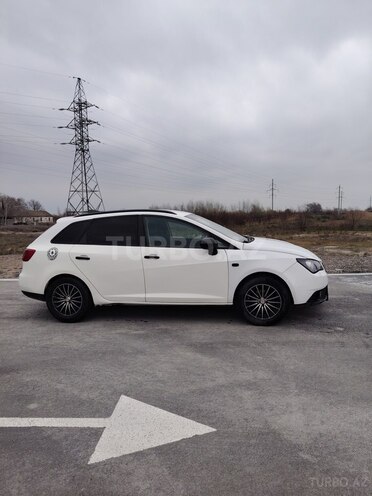 SEAT Ibiza-4